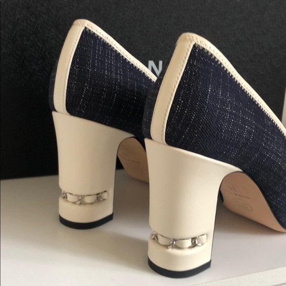 AUTHENTIC NIB CHANEL 19C Pumps - Picture 2 of 6